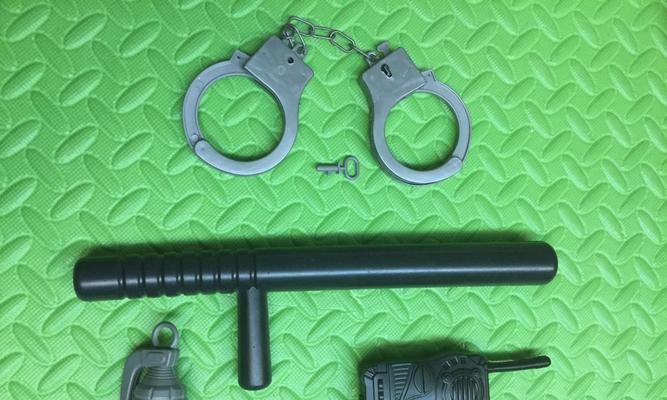 《以阿瑞斯病毒警棍》流程攻略（寻找警棍的关键步骤）