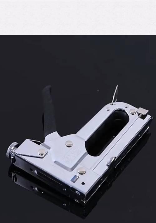 《泰拉瑞亚》中的强力武器——射钉枪（获取方法）